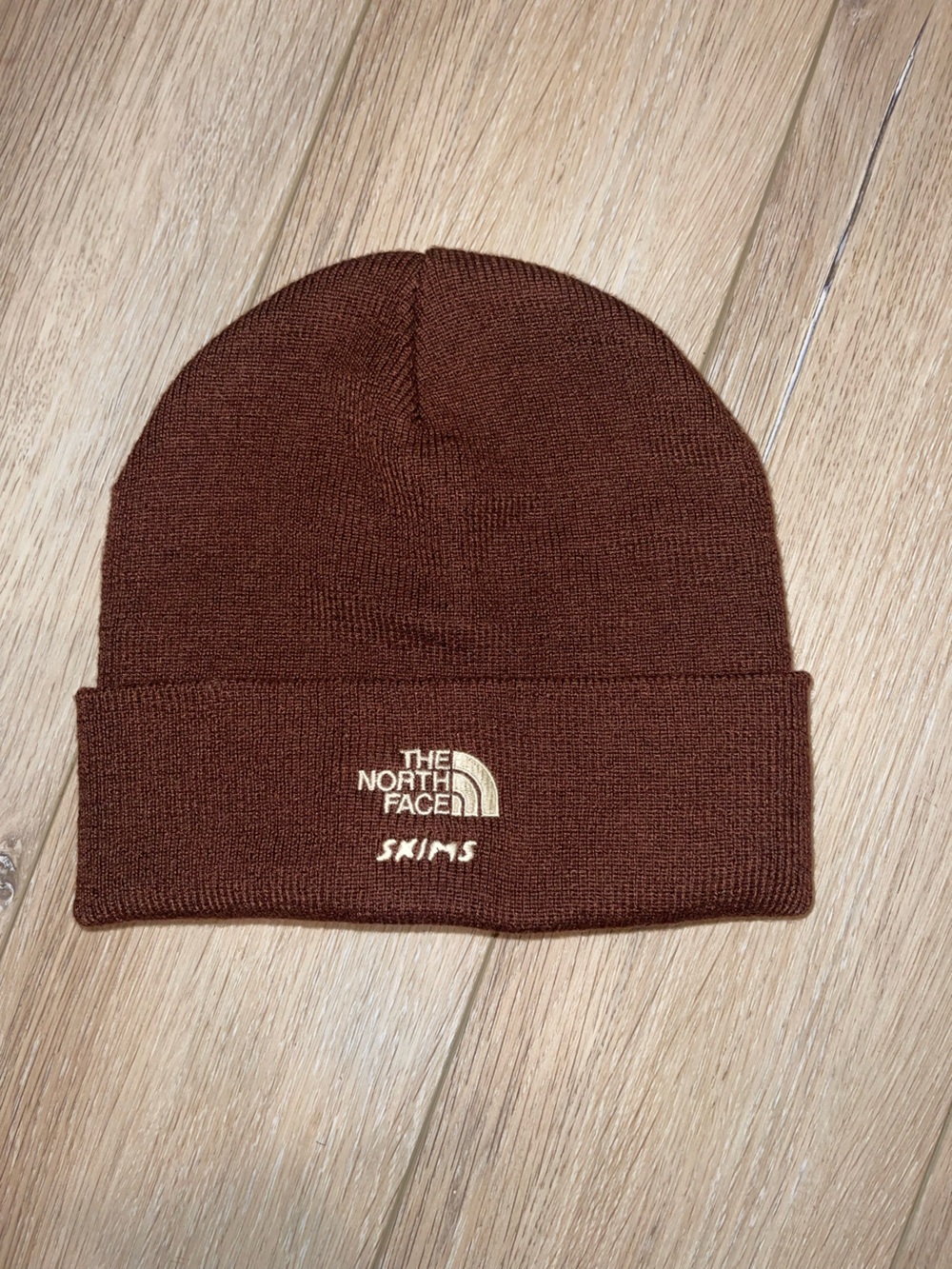 The North Face x Skims beanie NEW